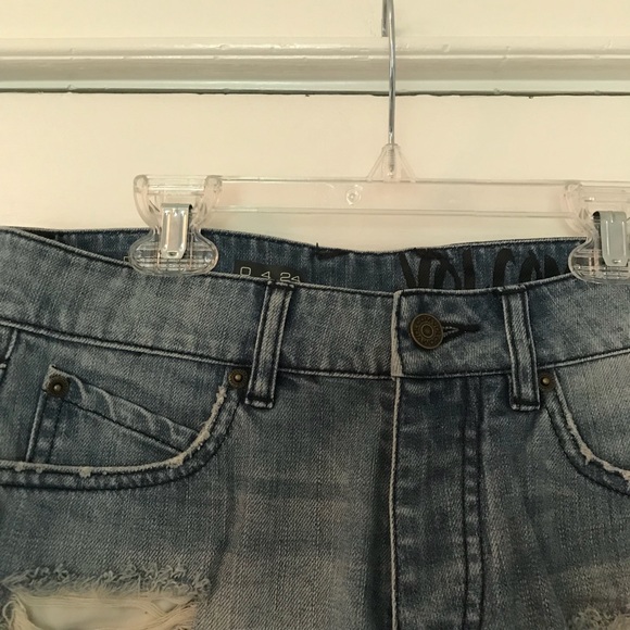 Stoned Short - Picture 2 of 3